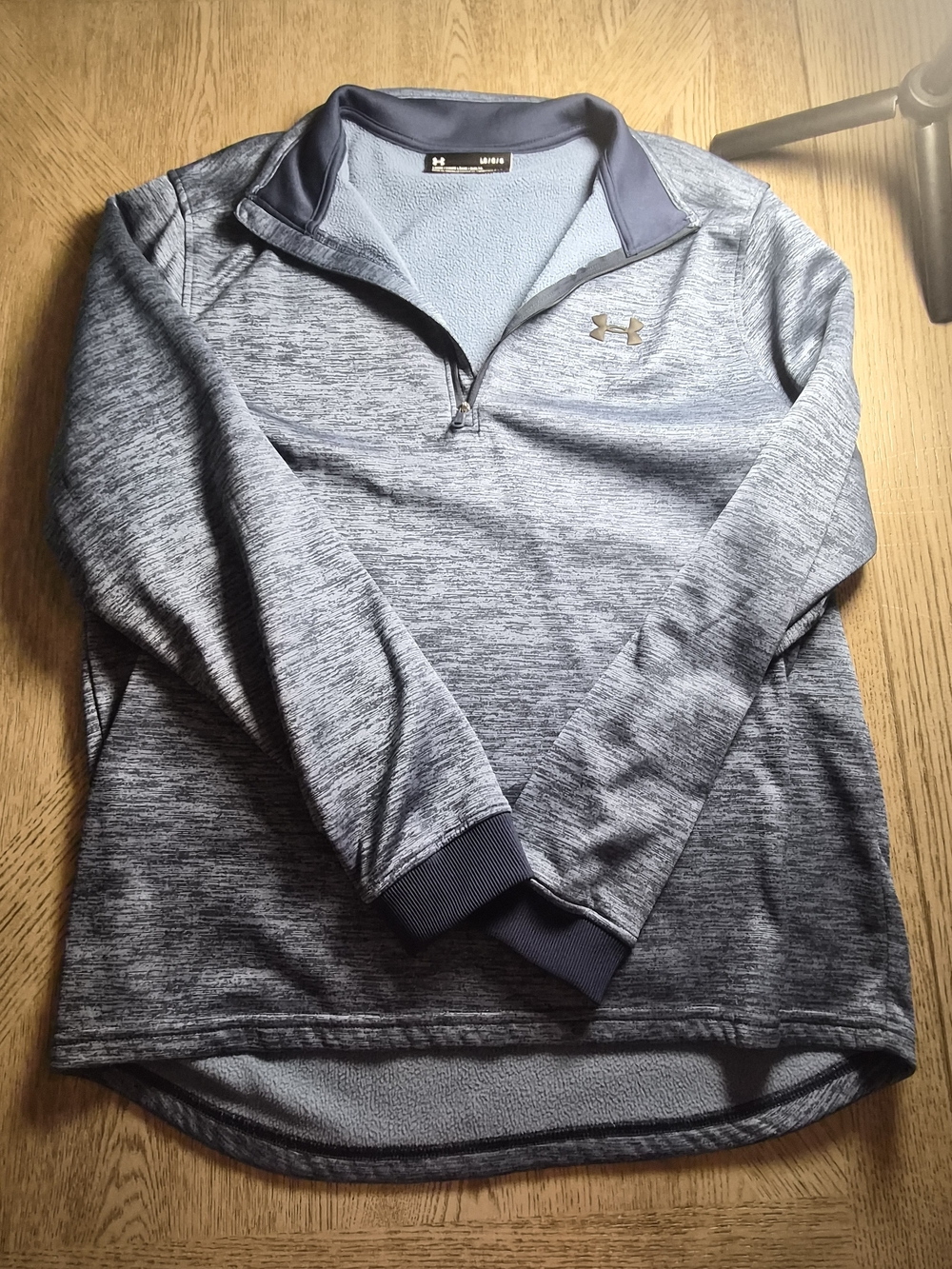Under Armour Men’s Heathered Light Blue V-Neck Quarter-Zip Sweater